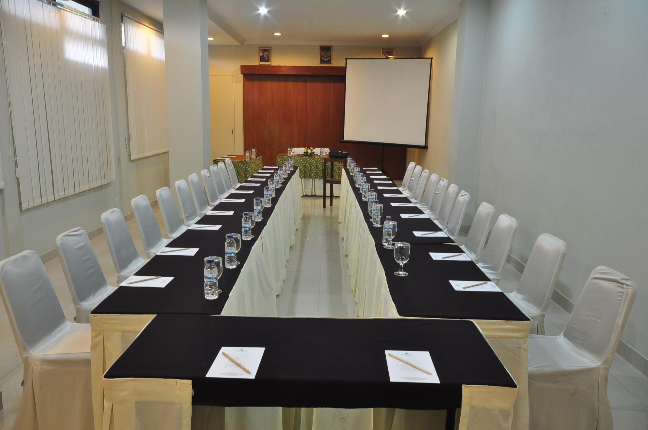 Hotel Cakra Kembang 3*