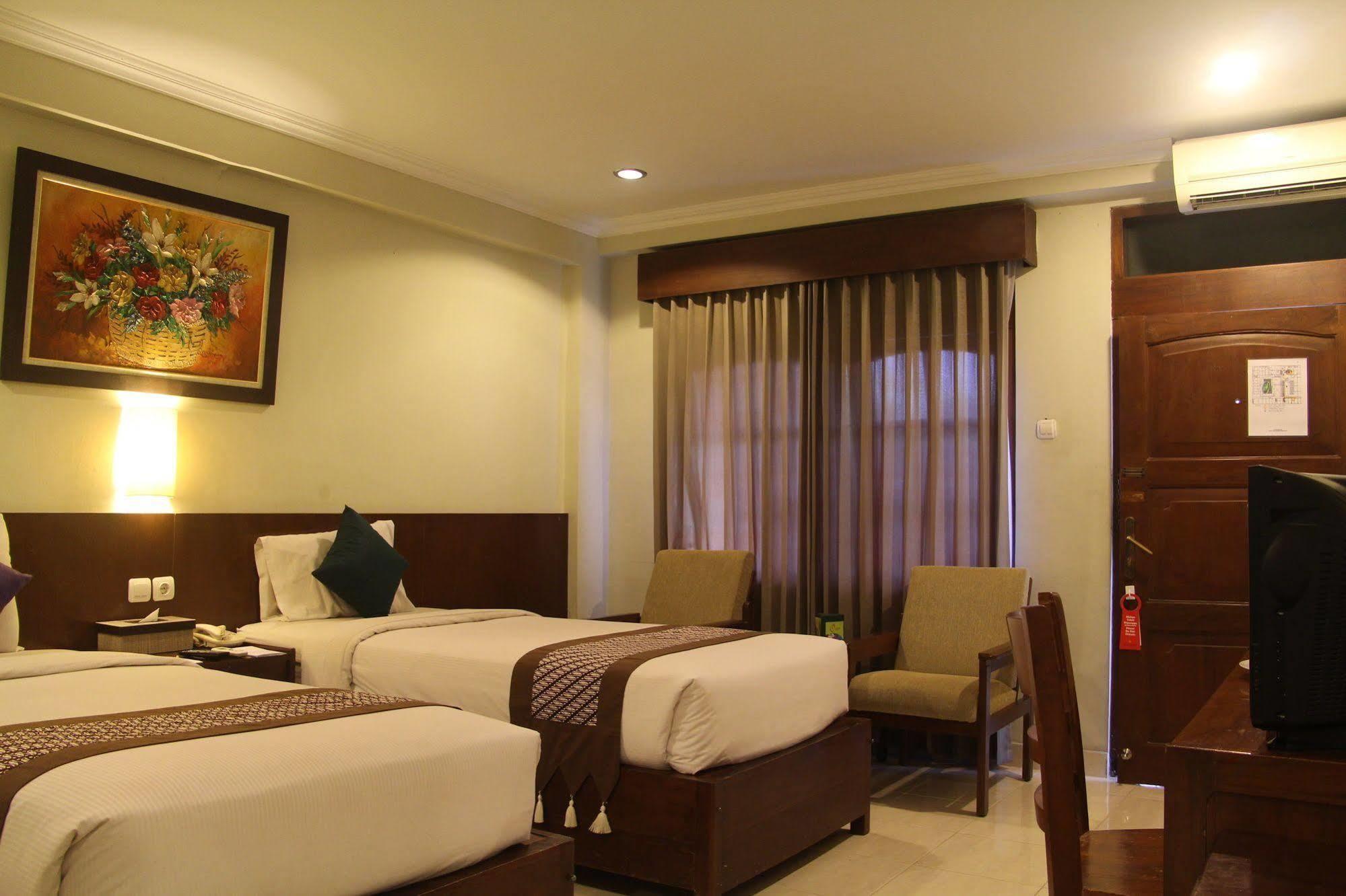 Cakra Kembang Hotel